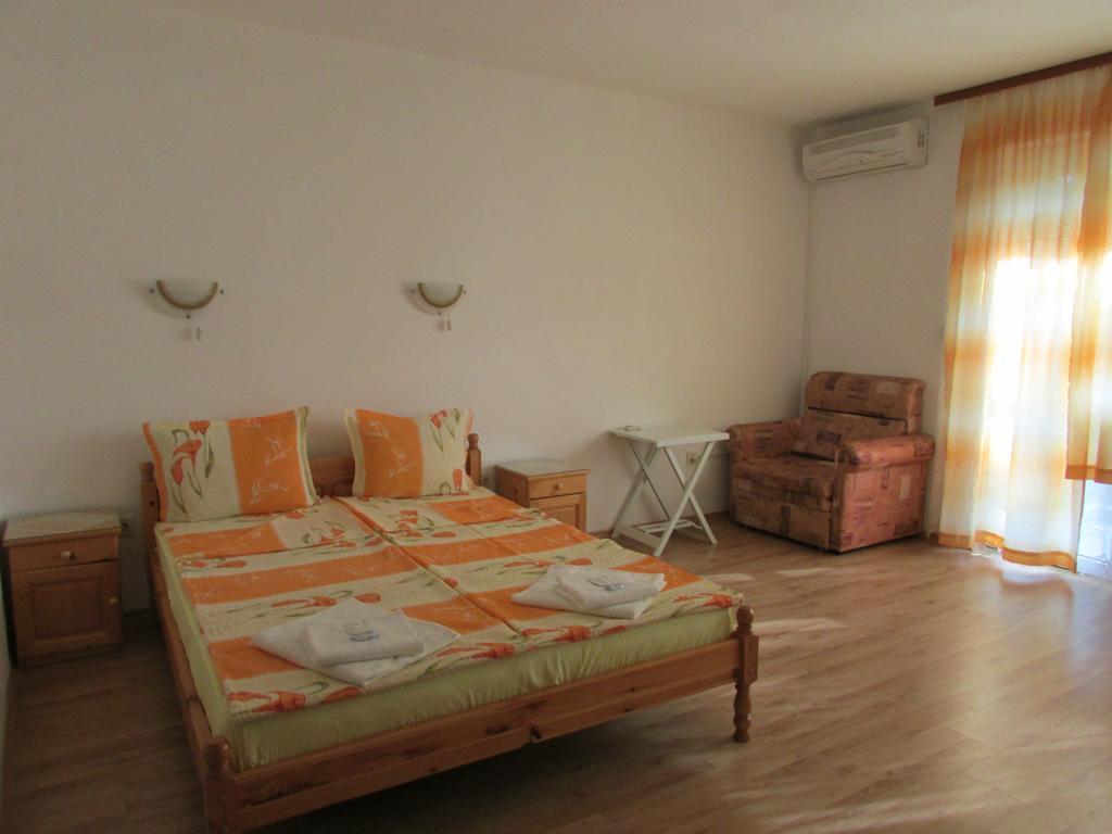 Sunhouse Rooms Carevo Kültér fotó